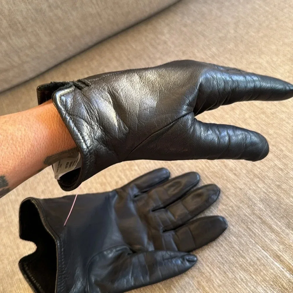 Thinsulate leather gloves